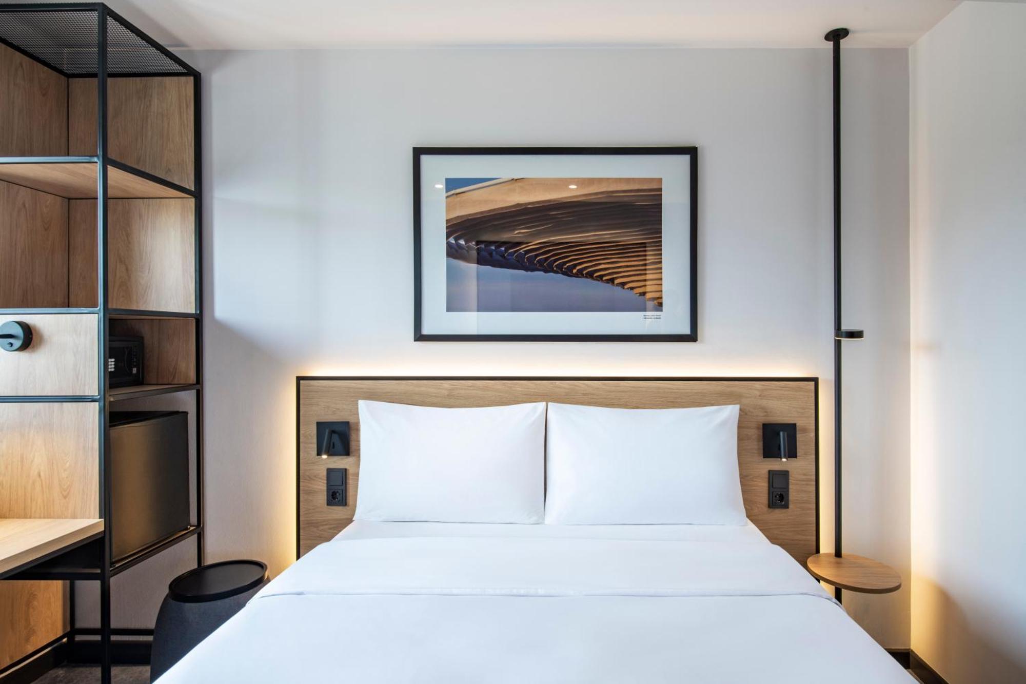 Ibis Tbilisi Airport Hotel ภายนอก รูปภาพ