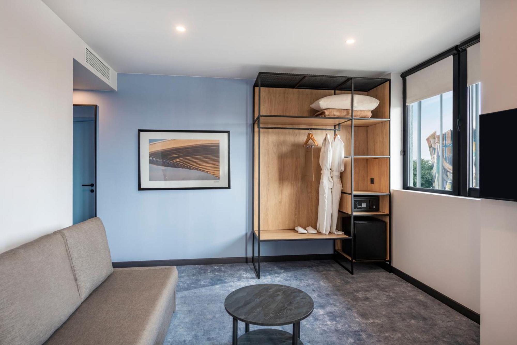 Ibis Tbilisi Airport Hotel ภายนอก รูปภาพ
