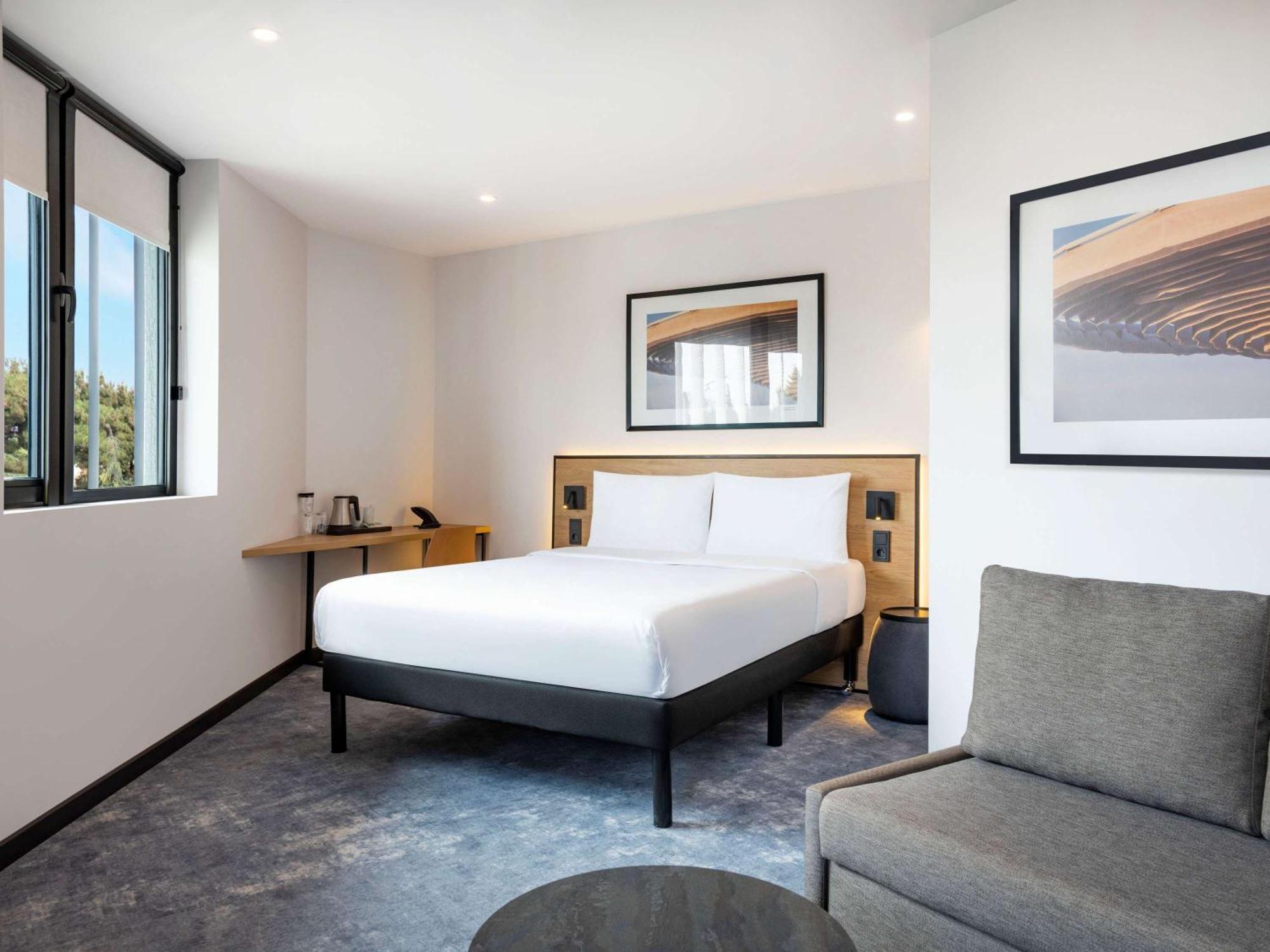 Ibis Tbilisi Airport Hotel ภายนอก รูปภาพ