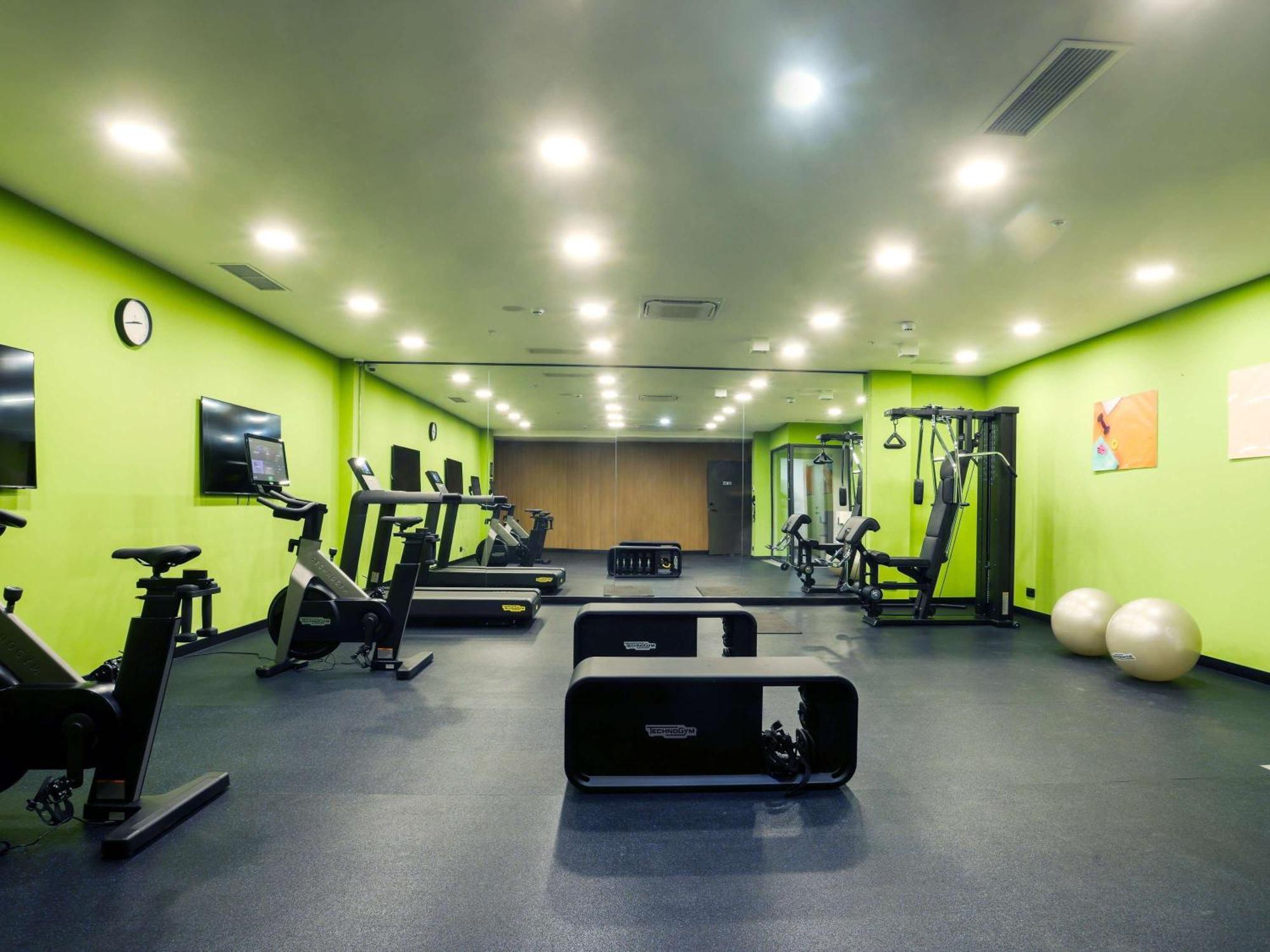 Ibis Tbilisi Airport Hotel ภายนอก รูปภาพ